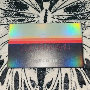 4 in 1 makeup pallet by Beauty Glazed